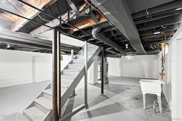 17228 Chapel Street, Detroit, MI 48219
