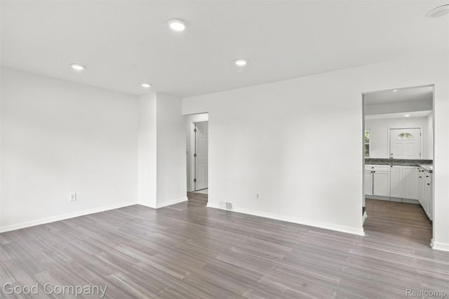 17228 Chapel Street, Detroit, MI 48219