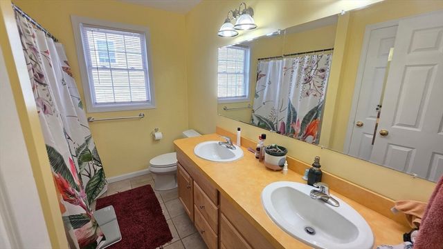 42 Castine St 1, Worcester, MA 01606