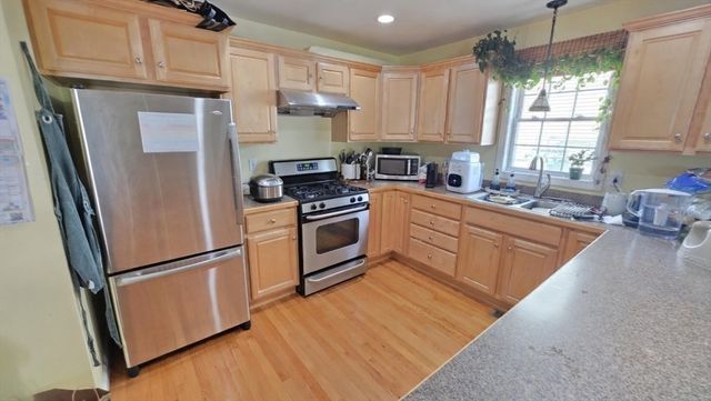 42 Castine St 1, Worcester, MA 01606