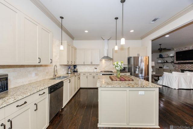 8274 Seville Ct, Baton Rouge, LA 70820