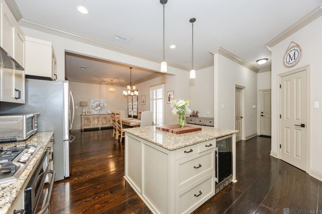 8274 Seville Ct, Baton Rouge, LA 70820