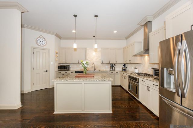 8274 Seville Ct, Baton Rouge, LA 70820