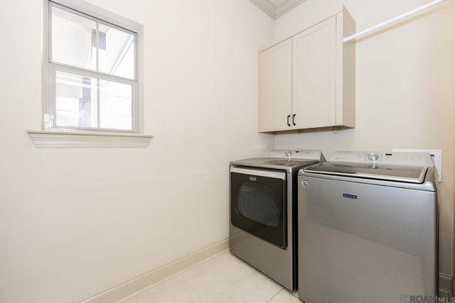 8274 Seville Ct, Baton Rouge, LA 70820