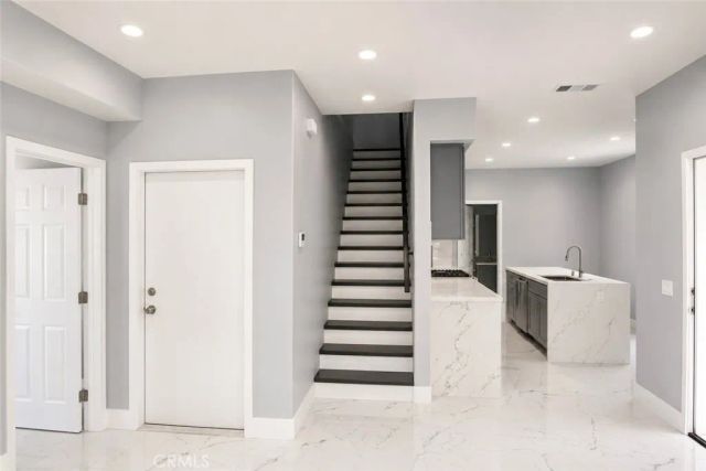 1439 S Palomares, Pomona, CA 91766