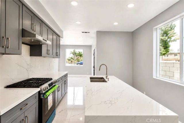 1439 S Palomares, Pomona, CA 91766
