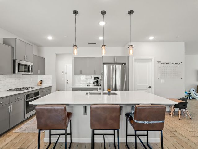 3322 Hermosa Avenue, Clovis, CA 93619