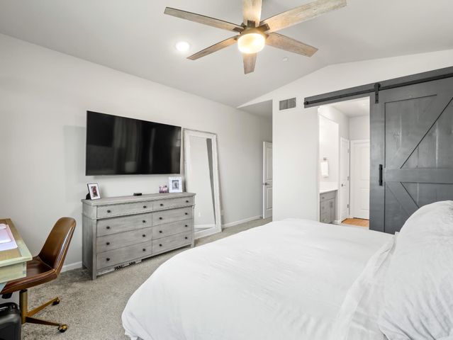 3322 Hermosa Avenue, Clovis, CA 93619