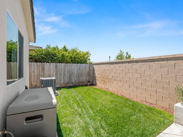 3322 Hermosa Avenue, Clovis, CA 93619
