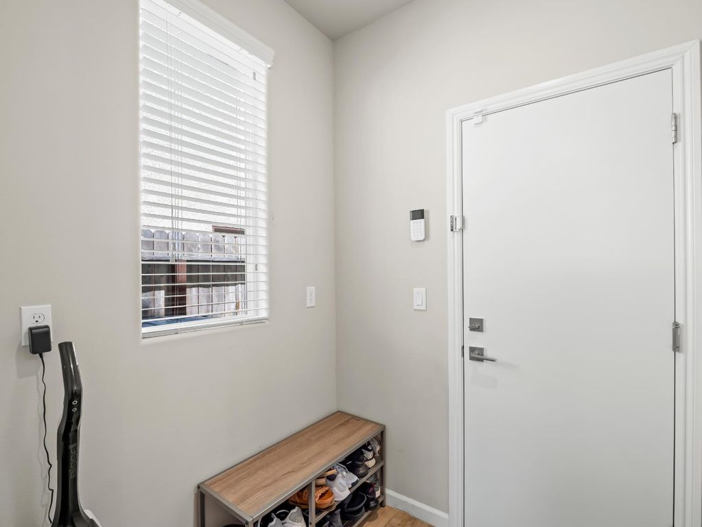 Image 16 of property listing at 3322 Hermosa Avenue, Clovis, CA 93619