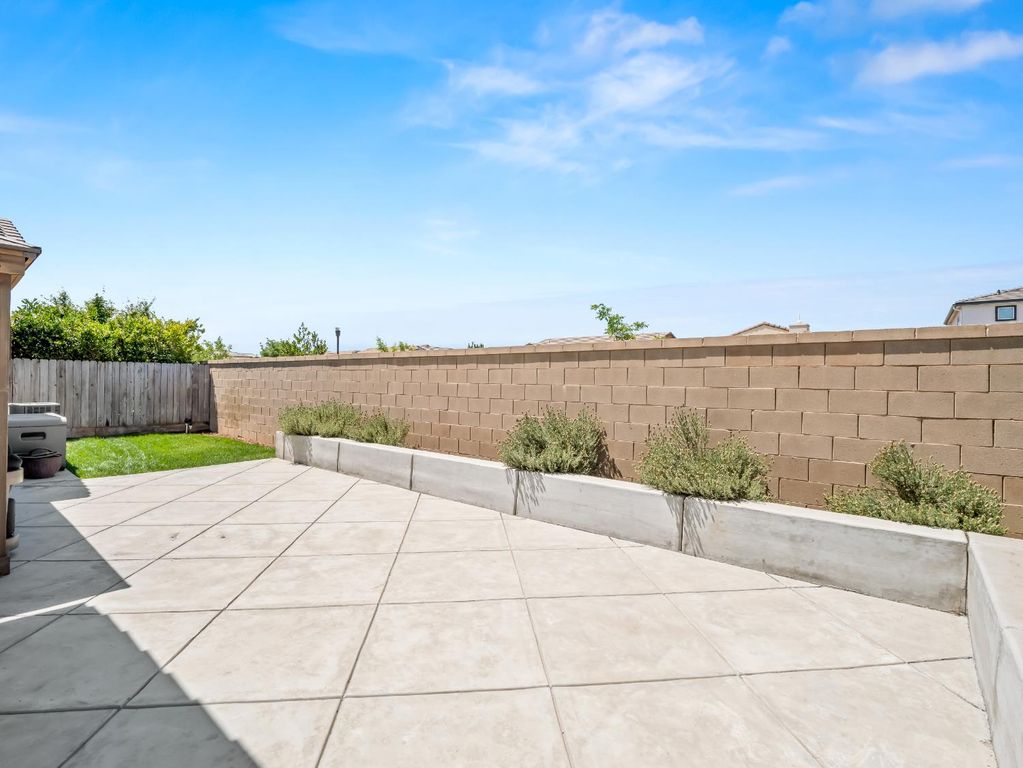 Image 31 of property listing at 3322 Hermosa Avenue, Clovis, CA 93619