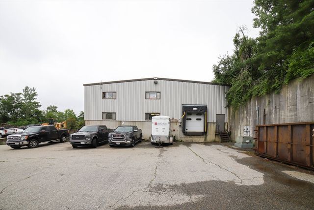 46 Milton St 2, Worcester, MA 01605