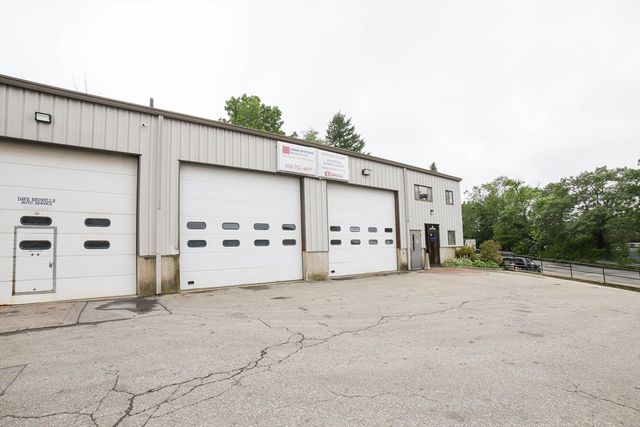 46 Milton St 2, Worcester, MA 01605