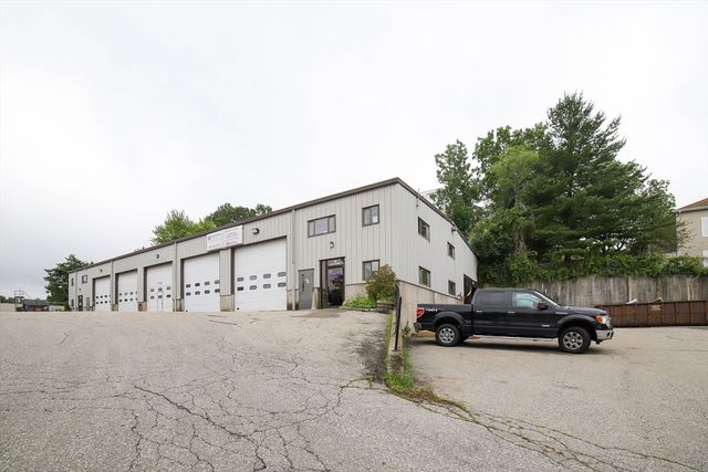 46 Milton St 2, Worcester, MA 01605