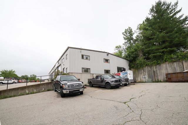46 Milton St 2, Worcester, MA 01605