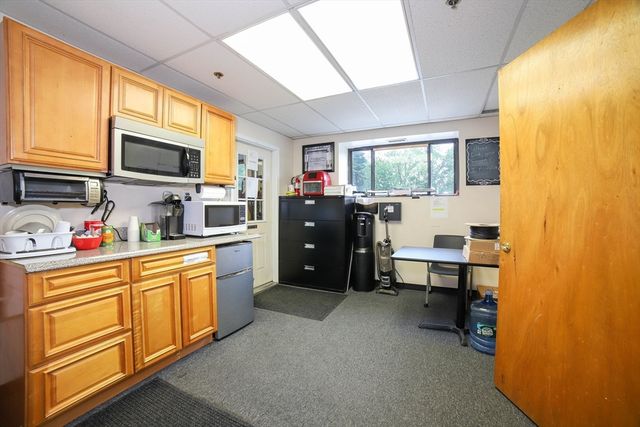 46 Milton St 2, Worcester, MA 01605