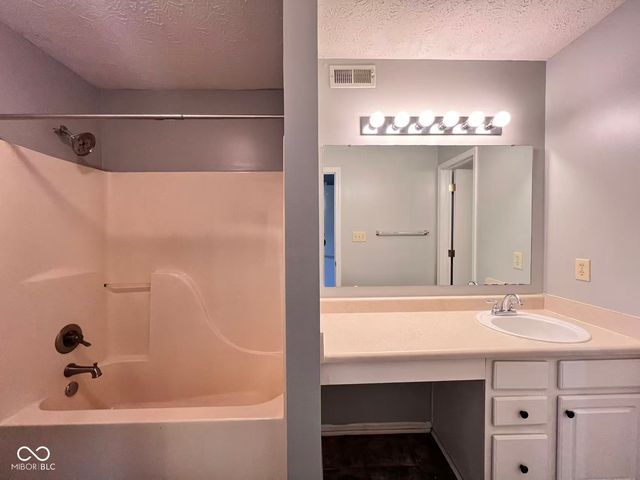 4450 Connaught West Drive, Plainfield, IN 46168