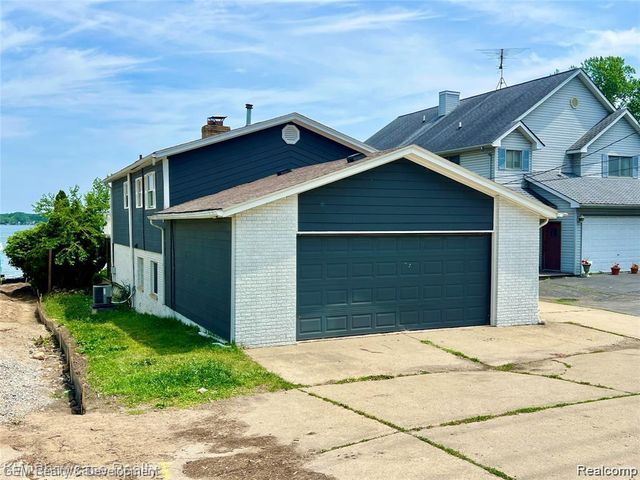 1869 Union Lake Road, Commerce Charter Township, MI 48382