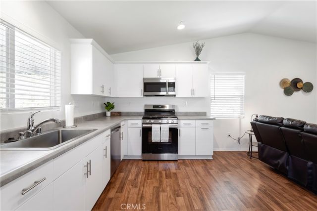 6877 N Curtis 2, San Bernardino, CA 92407
