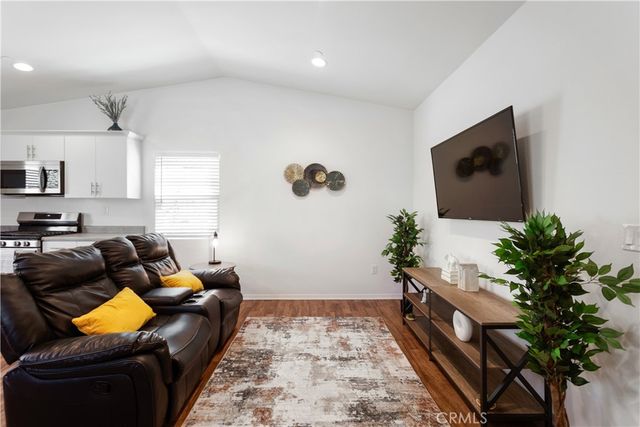 6877 N Curtis 2, San Bernardino, CA 92407