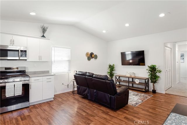 6877 N Curtis 2, San Bernardino, CA 92407