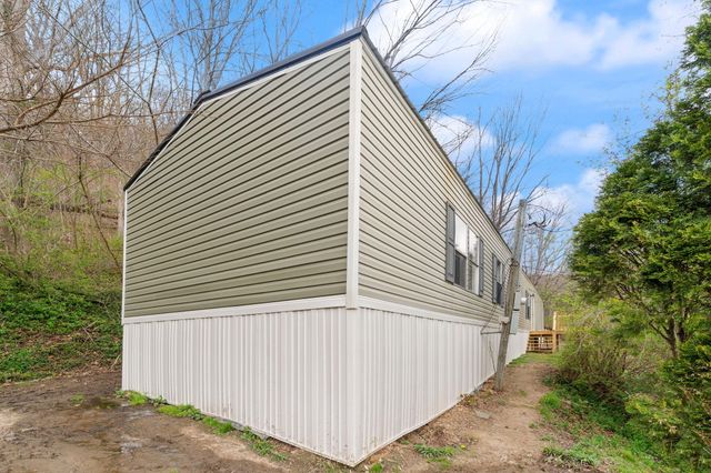 183 Pine Br Road, Harlan, KY 40831