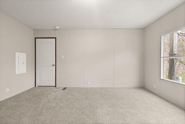 183 Pine Br Road, Harlan, KY 40831