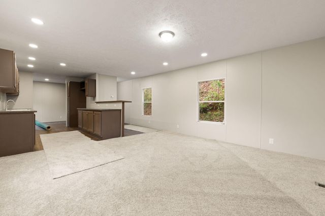 183 Pine Br Road, Harlan, KY 40831