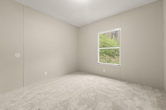 183 Pine Br Road, Harlan, KY 40831