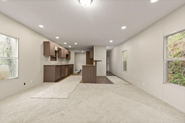 183 Pine Br Road, Harlan, KY 40831