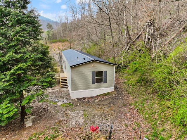 183 Pine Br Road, Harlan, KY 40831