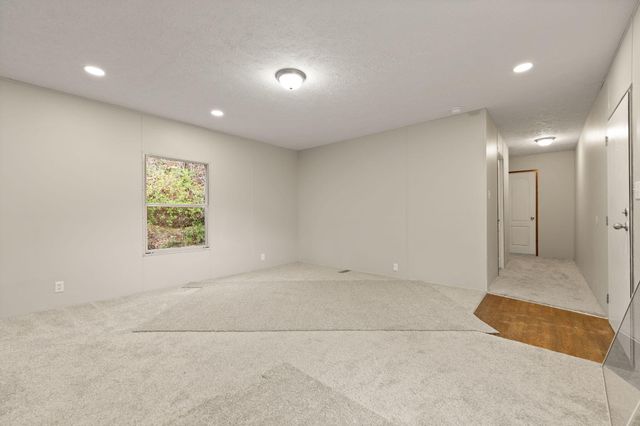 183 Pine Br Road, Harlan, KY 40831