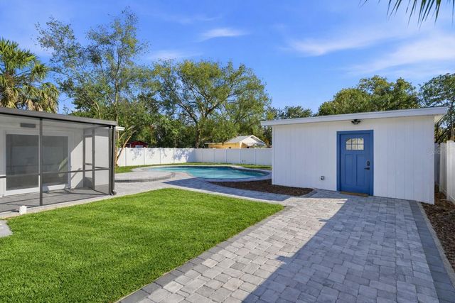 2116 W SEWAHA STREET, Tampa, FL 33612