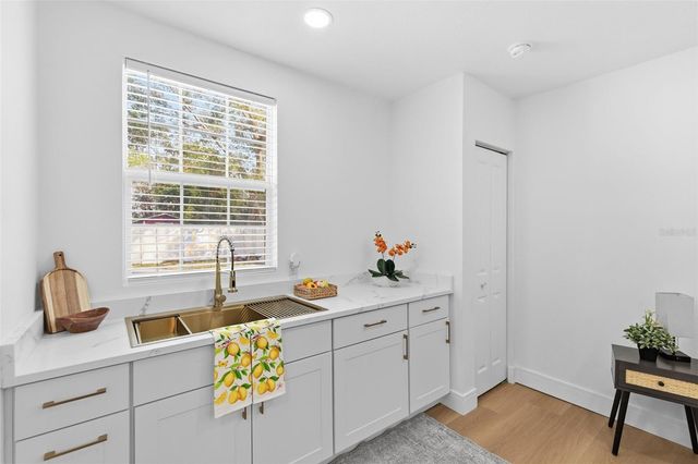 2116 W SEWAHA STREET, Tampa, FL 33612