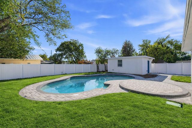 2116 W SEWAHA STREET, Tampa, FL 33612