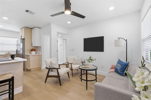 2116 W SEWAHA STREET, Tampa, FL 33612