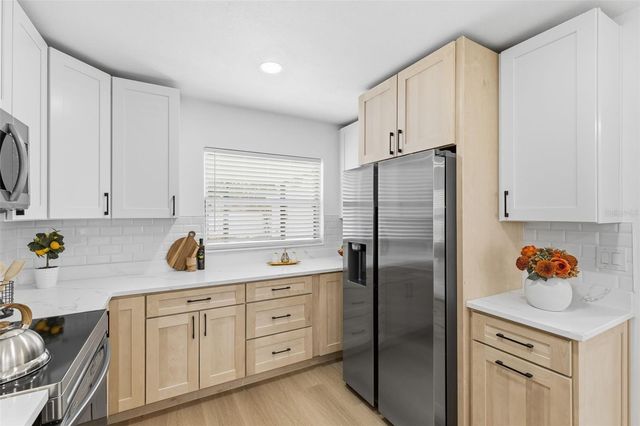 2116 W SEWAHA STREET, Tampa, FL 33612