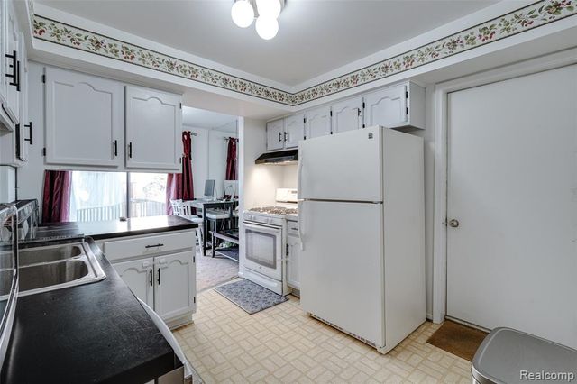 41617 Bedford Drive, Canton, MI 48187