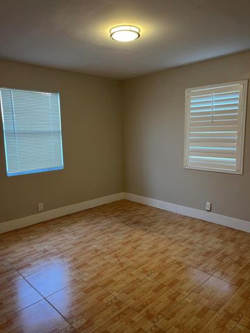 511 W PALM Street, Lantana, FL 33462