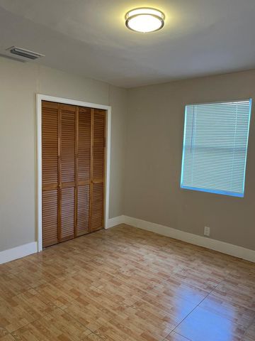 511 W PALM Street, Lantana, FL 33462