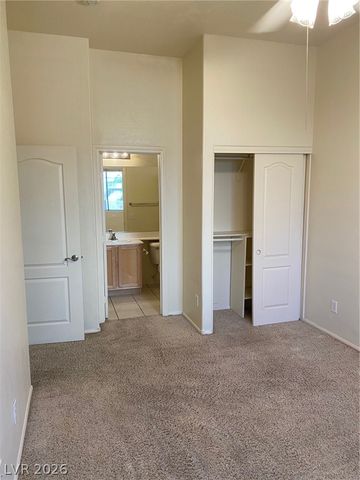 7565 SPLASHING ROCK Drive, Las Vegas, NV 89131