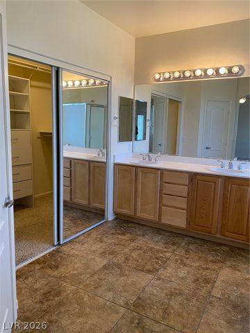 7565 SPLASHING ROCK Drive, Las Vegas, NV 89131