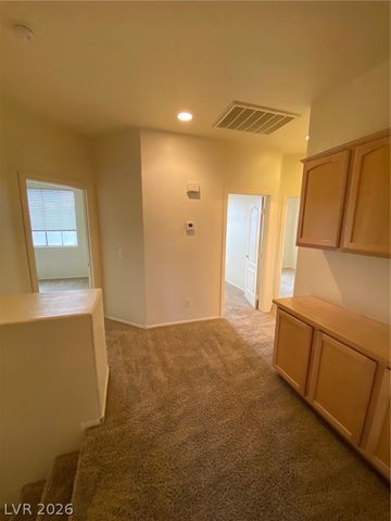 7565 SPLASHING ROCK Drive, Las Vegas, NV 89131