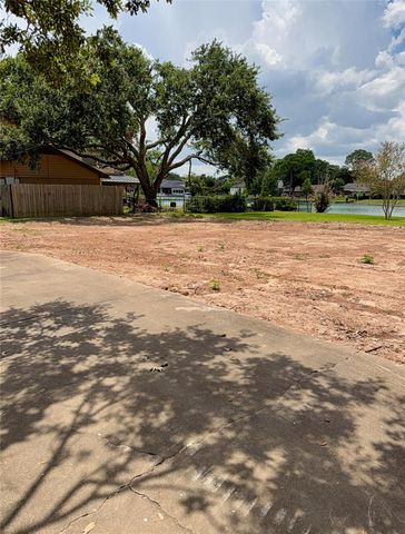 711 Salerno Street, Sugar Land, TX 77478