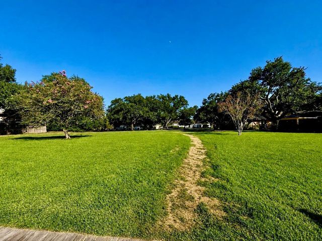 711 Salerno Street, Sugar Land, TX 77478