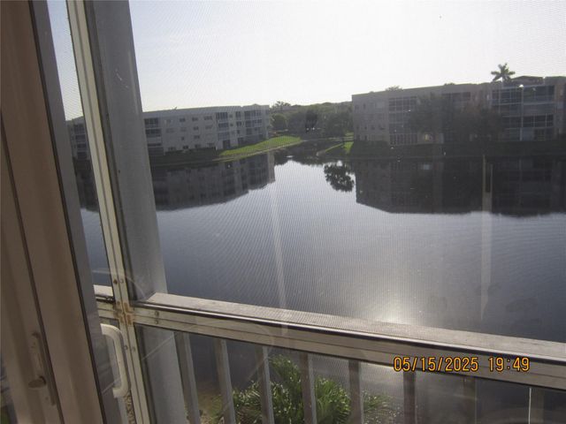 7586 Trent Dr 405, Tamarac, FL 33321
