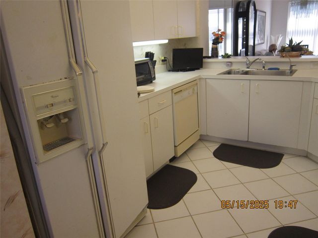 7586 Trent Dr 405, Tamarac, FL 33321