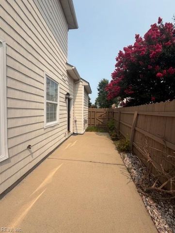 5301 Brinsley LN, Virginia Beach, VA 23455