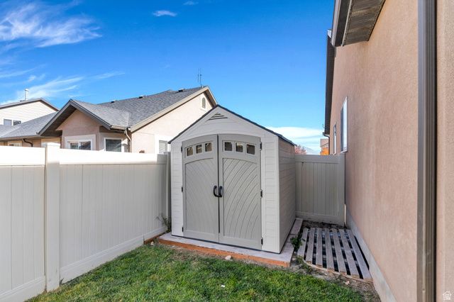 6935 N KIOWA PKWY, Eagle Mountain, UT 84005