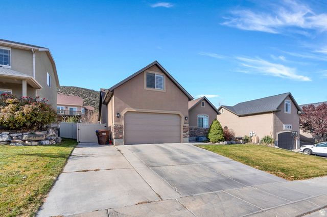 6935 N KIOWA PKWY, Eagle Mountain, UT 84005